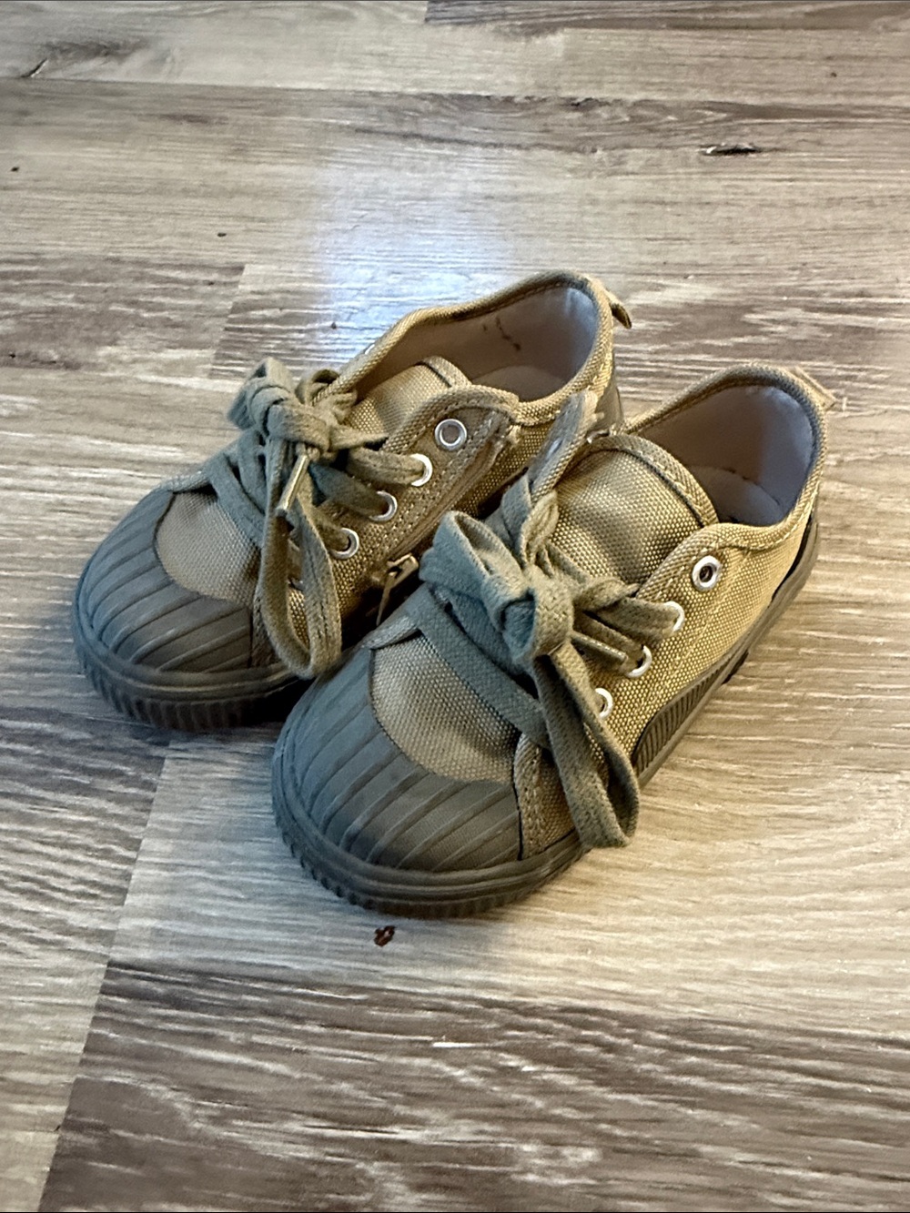 Kids ZARA Casual Canvas Sneakers in Olive Green